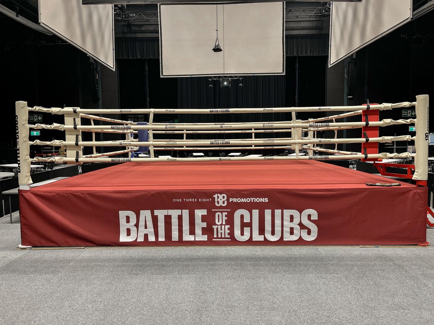 The ring set before doors